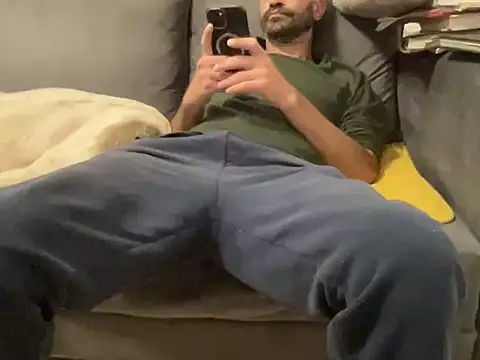 4small4inchlol online show from 01/12/26, 05:42