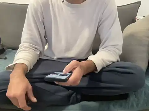 4small4inchlol online show from 03/01/26, 09:42