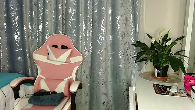 Snapshot of MissBigNipples chatting on 07/15/26, 03:02 MissBigNipples online show from 07/15/26, 03:02