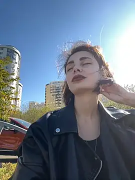 SandraCarter online show from 09/15/25, 06:14