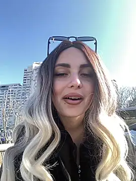 SandraCarter online show from 03/09/25, 07:12