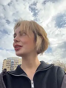 SandraCarter online show from 10/23/25, 07:18