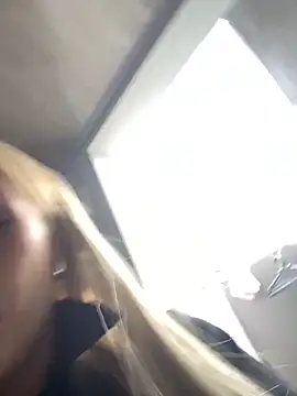 Snapshot of alicev_kitty chatting on 03/13/25, 01:29 alicev kitty online show from 03/13/25, 01:29