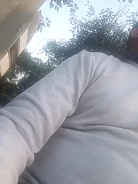 Snapshot of Bullgardenrnc123 chatting on 11/17/25, 11:14 Bullgardenrnc123 online show from 11/17/25, 11:14