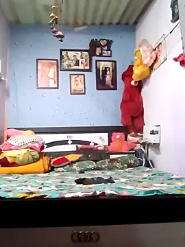 Snapshot of Bullgardenrnc123 chatting on 10/08/25, 08:20 Bullgardenrnc123 online show from 10/08/25, 08:20