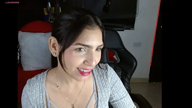 Snapshot of Carolaine69_ chatting on 07/09/26, 01:43 Carolaine69 online show from 07/09/26, 01:43
