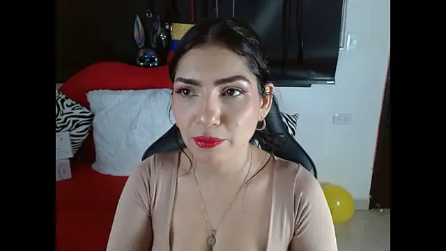 Snapshot of Carolaine69_ chatting on 06/24/26, 02:15 Carolaine69 online show from 06/24/26, 02:15