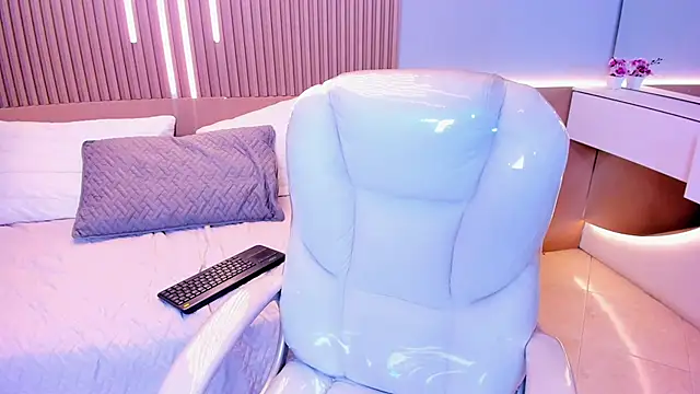 Sexy paradise18  online show from 04/11/26, 07:45