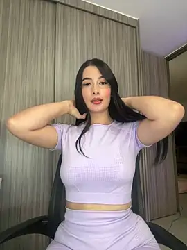 Snapshot of Libia_James chatting on 02/18/25, 09:31 Libia James online show from 02/18/25, 09:31