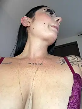 Libia James online show from 04/17/26, 10:34