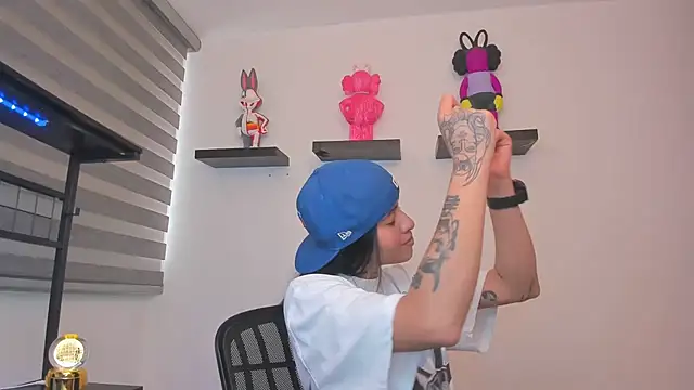 Gangster Girl online show from 05/06/26, 10:14