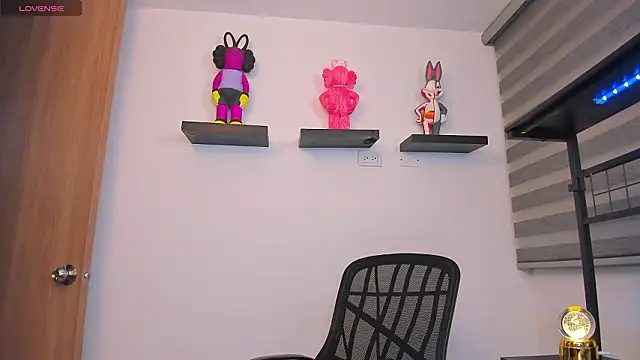 Snapshot of Gangster_Girl chatting on 03/03/26, 05:14 Gangster Girl online show from 03/03/26, 05:14