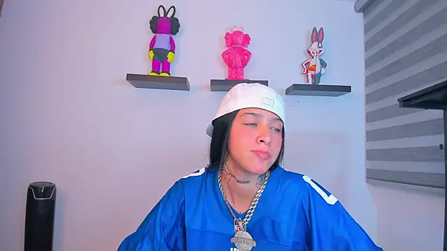 Gangster Girl online show from 10/22/25, 04:23