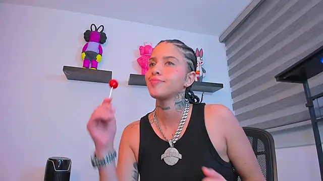 Gangster Girl online show from 11/02/25, 05:40