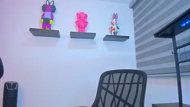 Gangster Girl online show from 10/18/25, 03:19