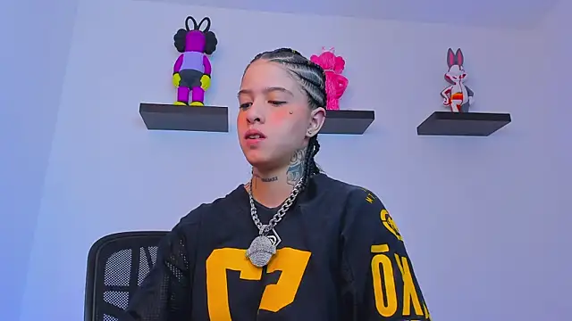 Gangster Girl online show from 02/23/25, 01:24