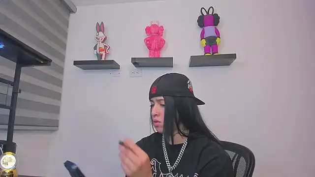 Gangster Girl online show from 05/09/26, 09:01