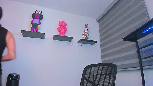 Gangster Girl online show from 12/02/25, 05:20