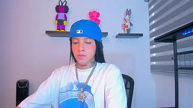 Gangster Girl online show from 10/19/25, 10:12