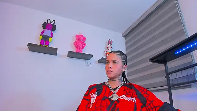 Gangster Girl online show from 11/06/25, 03:32