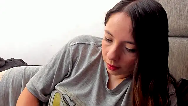 Snapshot of KatyLizz chatting on 10/05/25, 06:42 KatyLizz online show from 10/05/25, 06:42