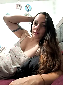 KatyLizz online show from 12/01/25, 12:55