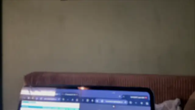 Snapshot of courteous_raspberrry chatting on 10/10/25, 06:03 courteous raspberrry online show from 10/10/25, 06:03