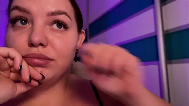 Snapshot of courteous_raspberrry chatting on 10/09/25, 12:38 courteous raspberrry online show from 10/09/25, 12:38