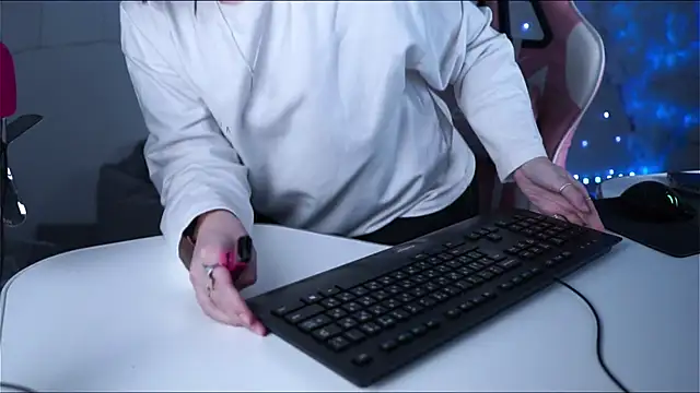 Lana  May online show from 03/09/25, 06:11