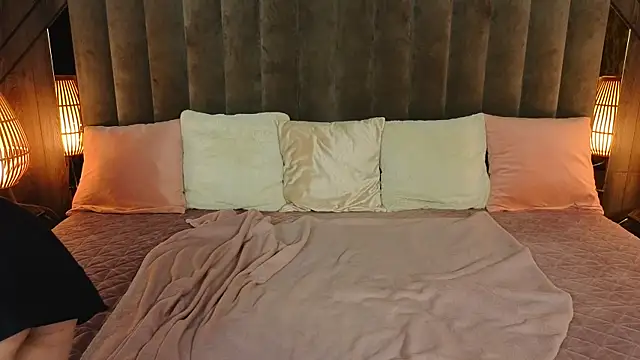 Daisy Delight online show from 09/12/25, 07:57