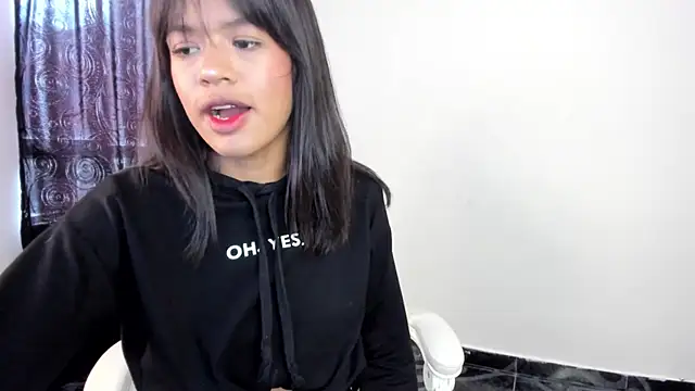 meganthompsonn22 online show from 04/20/26, 01:24