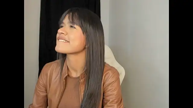 meganthompsonn22 online show from 07/14/26, 04:50
