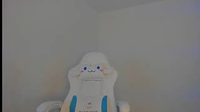 Snapshot of meganthompsonn22 chatting on 09/14/25, 03:40 meganthompsonn22 online show from 09/14/25, 03:40