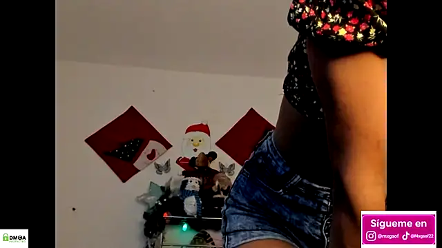 meganthompsonn22 online show from 12/03/25, 12:23