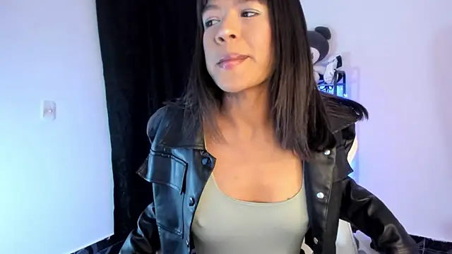 meganthompsonn22 online show from 01/13/26, 04:27