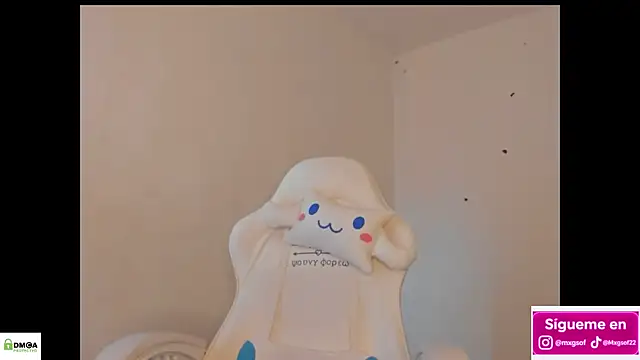 meganthompsonn22 online show from 11/14/25, 04:32