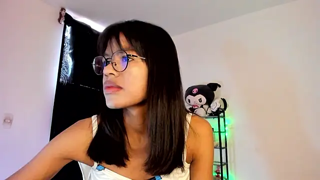 meganthompsonn22 online show from 03/13/26, 01:16