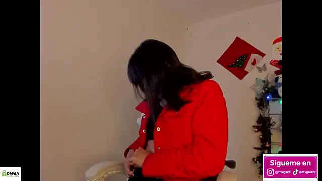 meganthompsonn22 online show from 11/29/25, 05:57