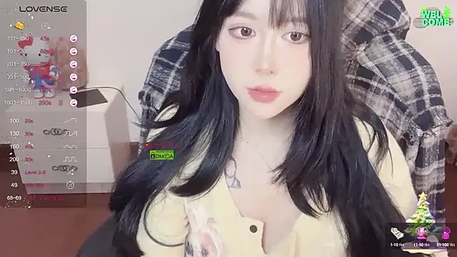 Naixue-520 online show from 02/14/25, 12:09