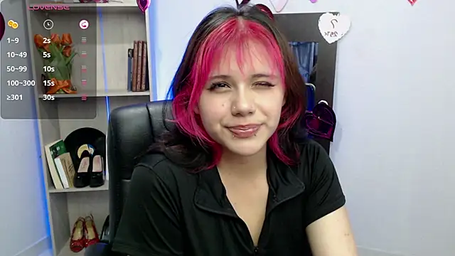 mixie cute online show from 02/20/25, 08:14