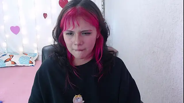 mixie cute online show from 02/18/25, 10:58