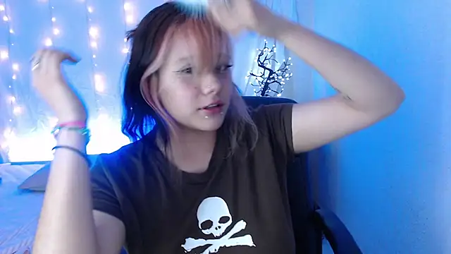 mixie cute online show from 12/04/24, 02:03