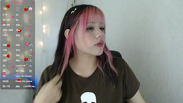 mixie cute online show from 12/22/24, 08:58