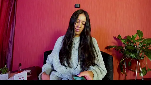 EmiGomez  online show from 05/11/26, 12:06