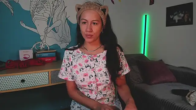 EmiGomez  online show from 02/07/26, 12:13