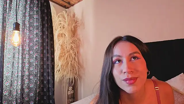 EmiGomez  online show from 10/09/25, 12:38