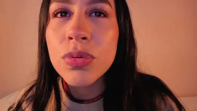 EmiGomez  online show from 11/12/25, 01:59