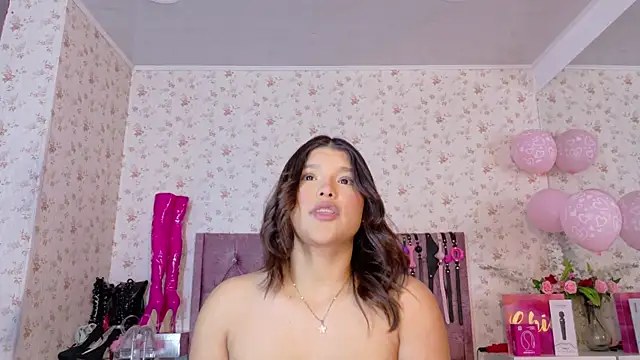 Snapshot of AvrillThomas chatting on 02/21/26, 07:38 AvrillThomas online show from 02/21/26, 07:38