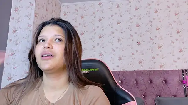 AvrillThomas online show from 11/18/25, 05:49