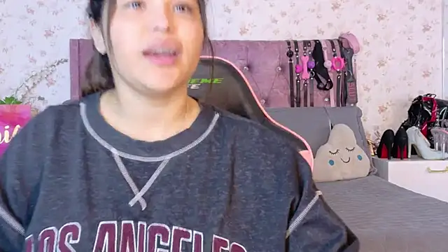 AvrillThomas online show from 11/14/25, 05:05